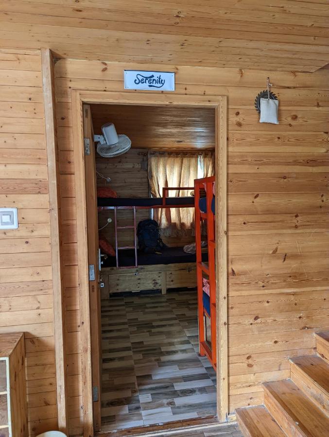 The Door To Nirvana Backpackers Hostel コタジリ エクステリア 写真
