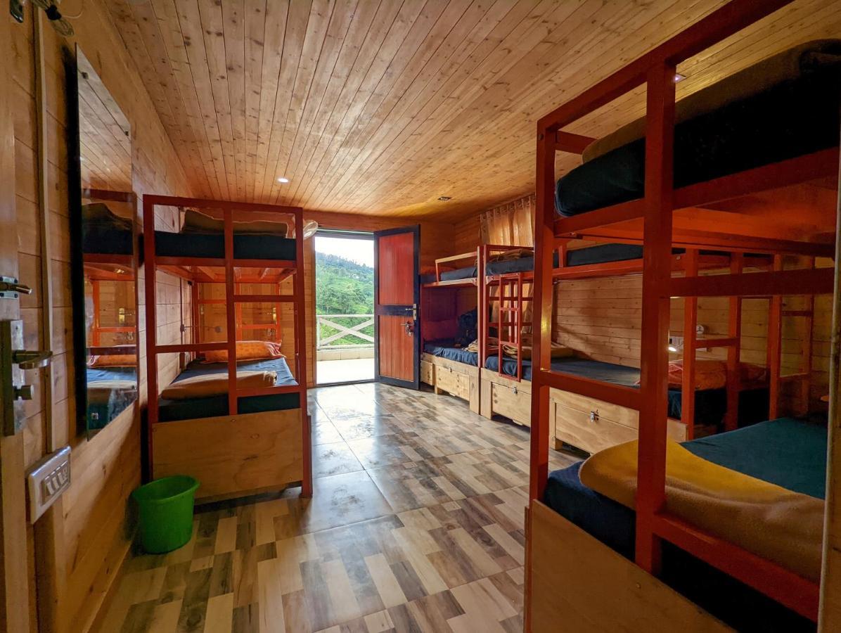 The Door To Nirvana Backpackers Hostel コタジリ エクステリア 写真