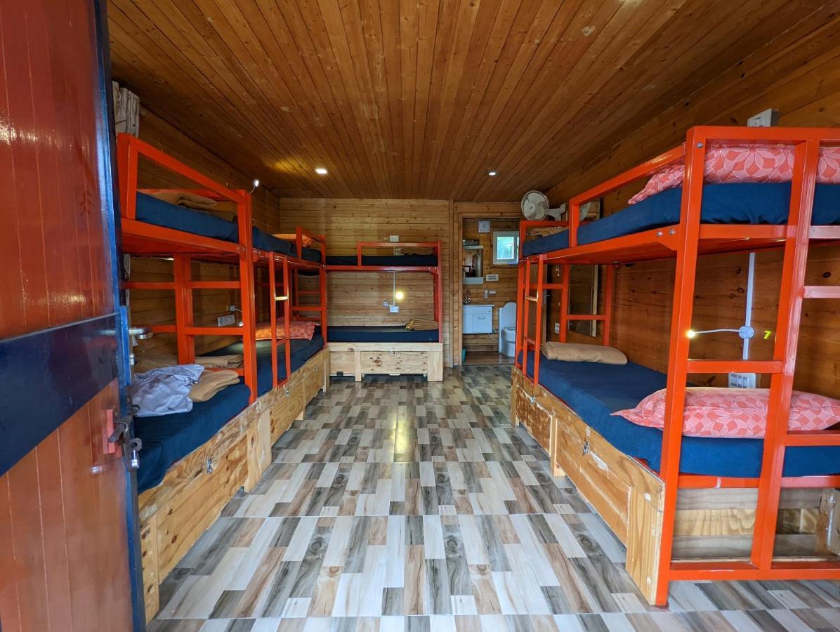 The Door To Nirvana Backpackers Hostel コタジリ エクステリア 写真