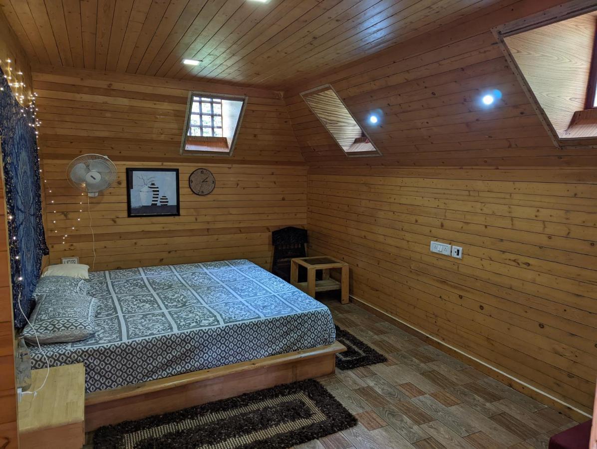 The Door To Nirvana Backpackers Hostel コタジリ エクステリア 写真