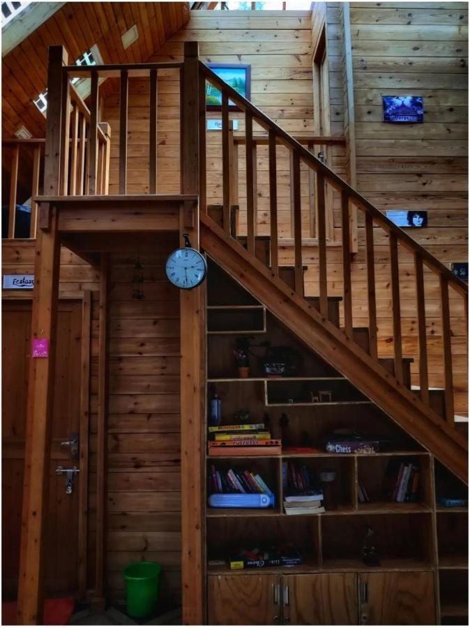 The Door To Nirvana Backpackers Hostel コタジリ エクステリア 写真